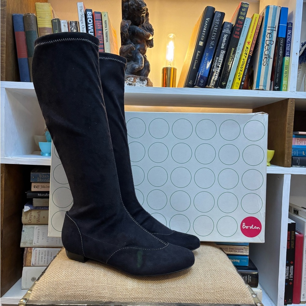 Black Women's Knee-High Boots
